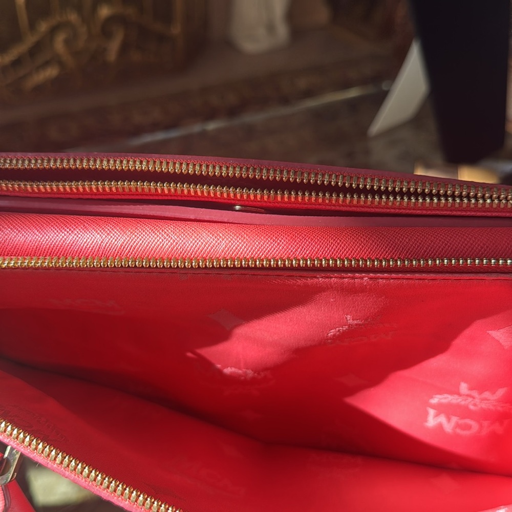 MCM crossbody Satchel - Picture 10 of 14